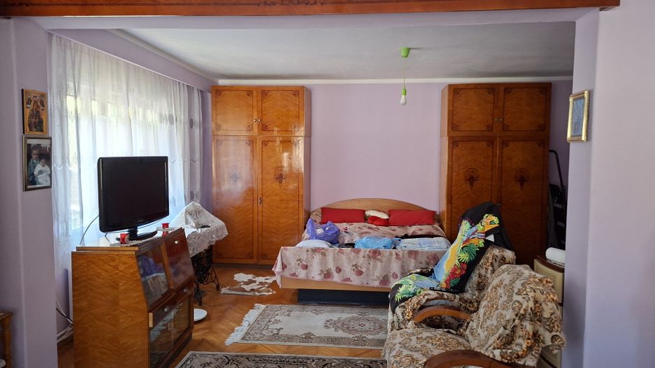 BRASADAS vinde casa individuala cu 7 camere in CENTRU. - Poză 1