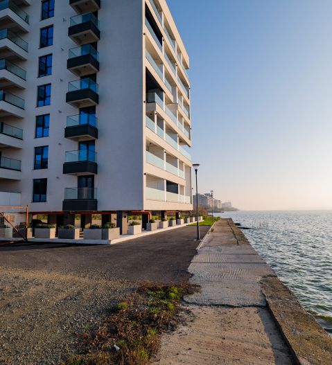 2 camere Mamaia | Private Lake- bloc 2025| Vedere frontală la lac, la 5 m de apa - Poză 21