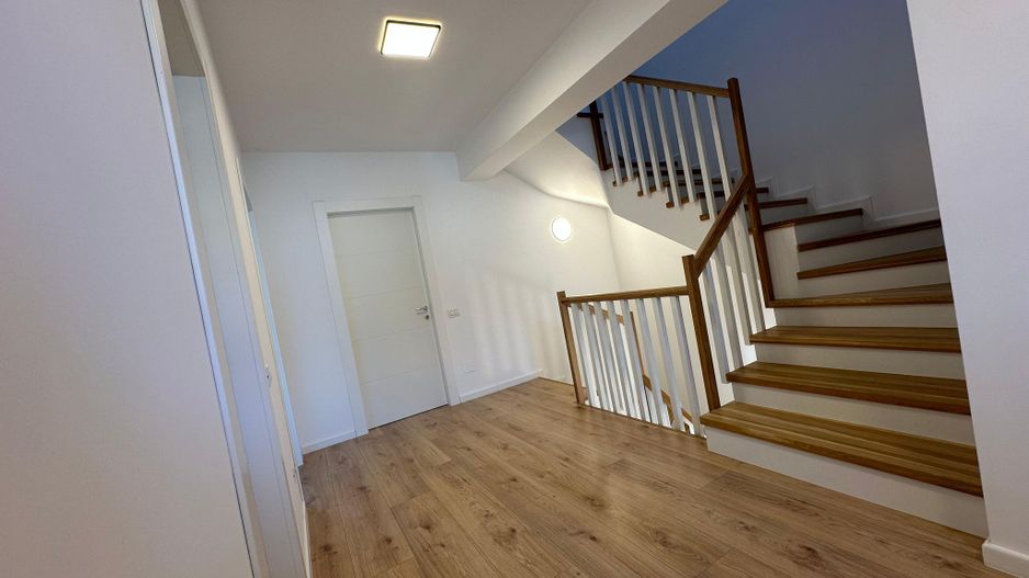 Casa moderna cu mansarda |de inchiriat | Voluntari - Poză 19