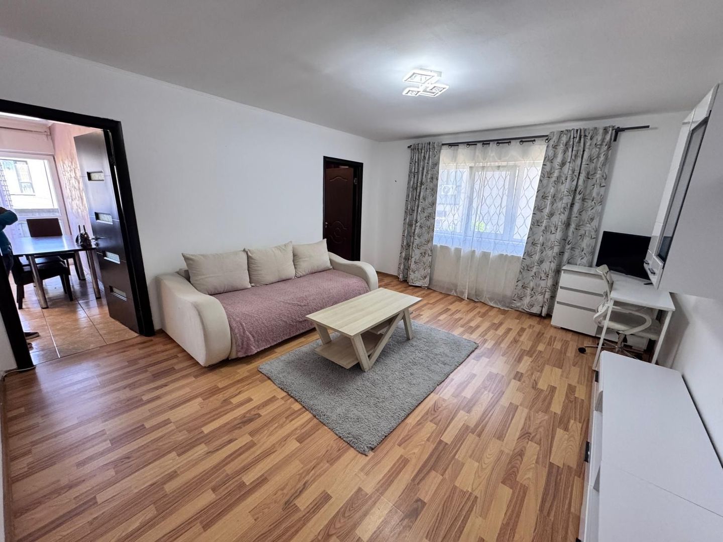 AP. 2 CAMERE- PARCARE INCLUSA, CENTRALA PROPRIE, BLOC NOU, MODERN - Poză 1