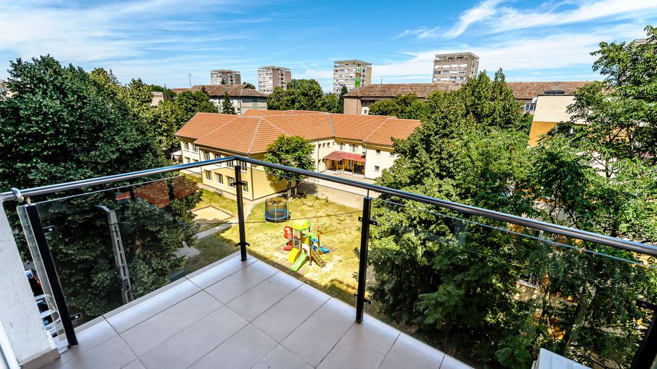 VÂNDUT! Apartament 3 camere și parcare. - Poză 5