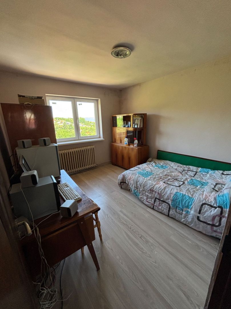 Apartament cu 4 camere de vanzare in Cugir - Poză 2