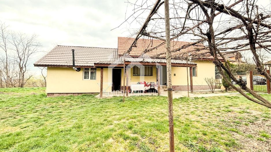 Casa individuala 3 camere, Teren 697mp, Zona linistita, Jucu de Sus - Poză 1