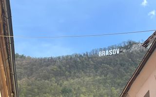 De vanzare garsoniera, in inima orasului Brasov - Poză 1