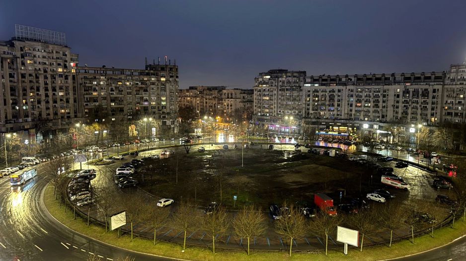 Vanzare Apartament 3 Camere Piata Alba Iulia Vedere Rond Din Toate Camerele - Poză 1