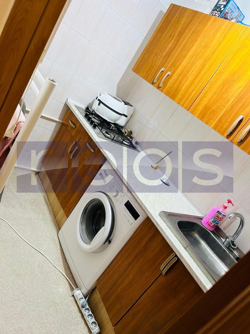 DE VANZARE GARSONIERA - LUJERULUI - METROU - Poză 4