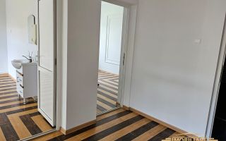 Spatiu comercial de inchiriat/vanzare, suprafata de 76 mp, zona Curtesti - Poză 3