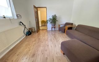 Casă la curte comuna în zona Balcescu - Poză 2