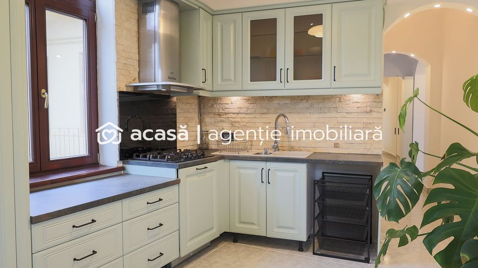 Apartament unic în Arad – Ultracentral, liniște, priveliște superbă - Poză 8