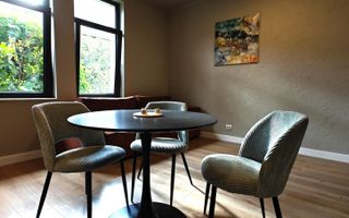 Apartament cu posibilitate de mansardare, parcare și grădină, central. - Poză 3