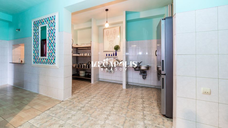 Pensiune de vânzare în Râșnov | 14 camere | 427 mp - Poză 35