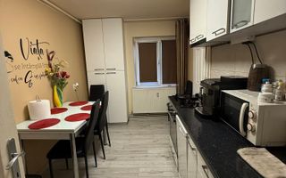 Apartament renovat și decomandat 2 camere | Zona Lunei - Poză 10
