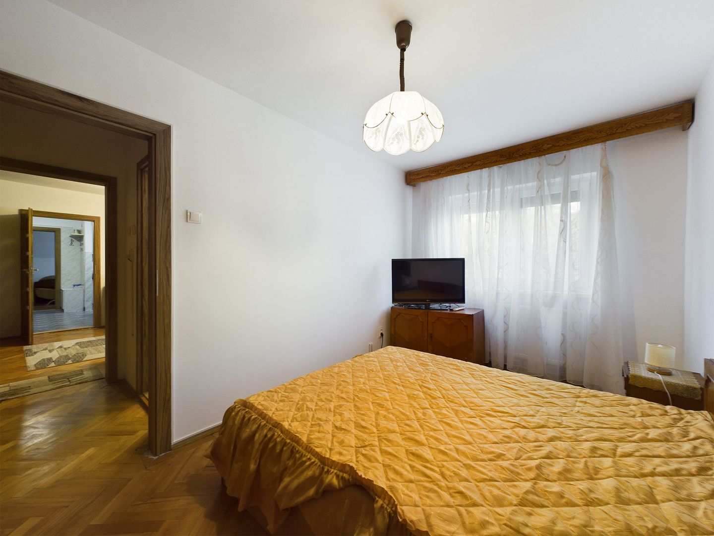 Apartament central cu 3 camere - Poză 4