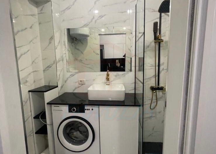 SE INCHIRIAZA APARTAMENT, 300 EURO, PIATA ENERGIEI - Poză 6