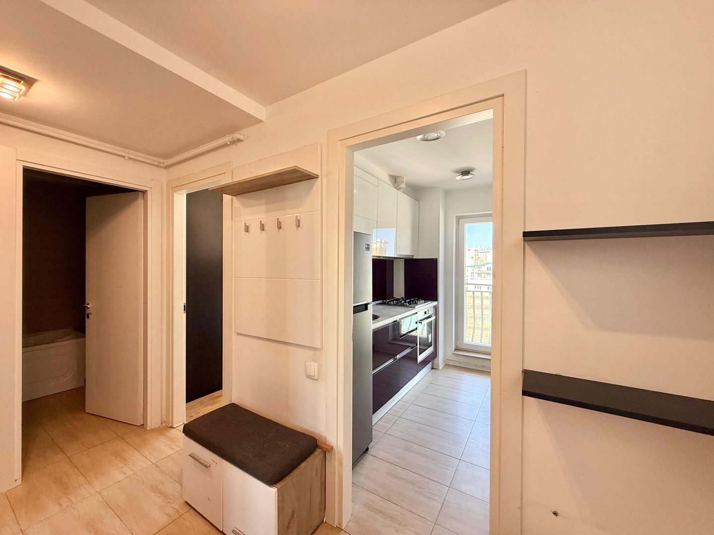 COSMOPOLIS - Apartament cu 2 camere, mobilat si utilat. - Poză 10