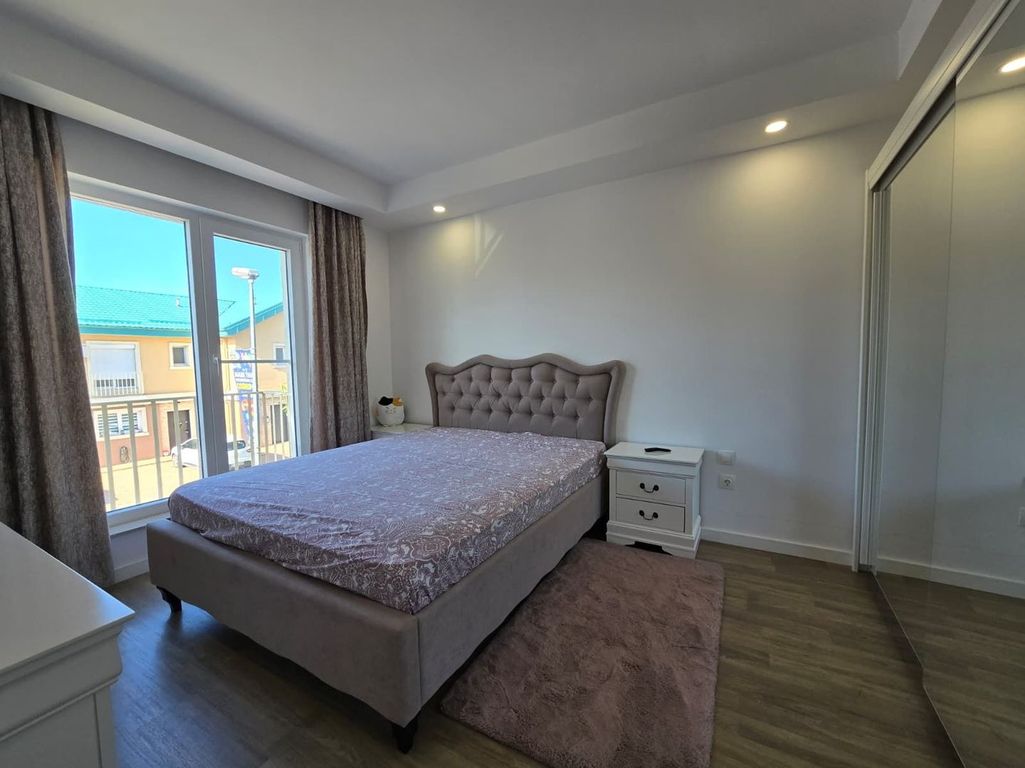 Cosmopolis - Vila N pe Colt cu 2 Dormitoare Mobilata si Utilata - Poză 6
