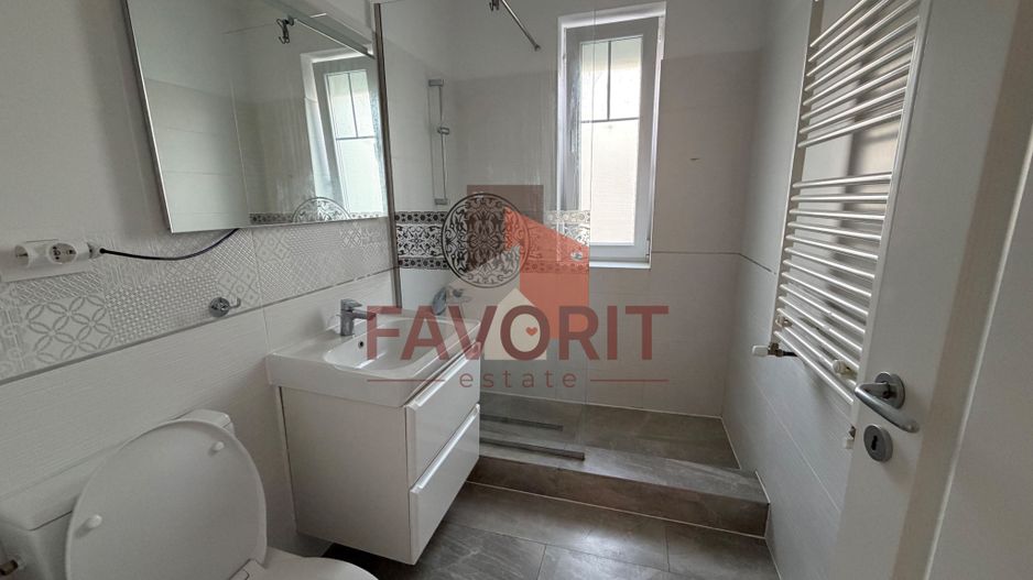 Mobilat si utilat. Disponibil imediat. Loc de parcare - Poză 8
