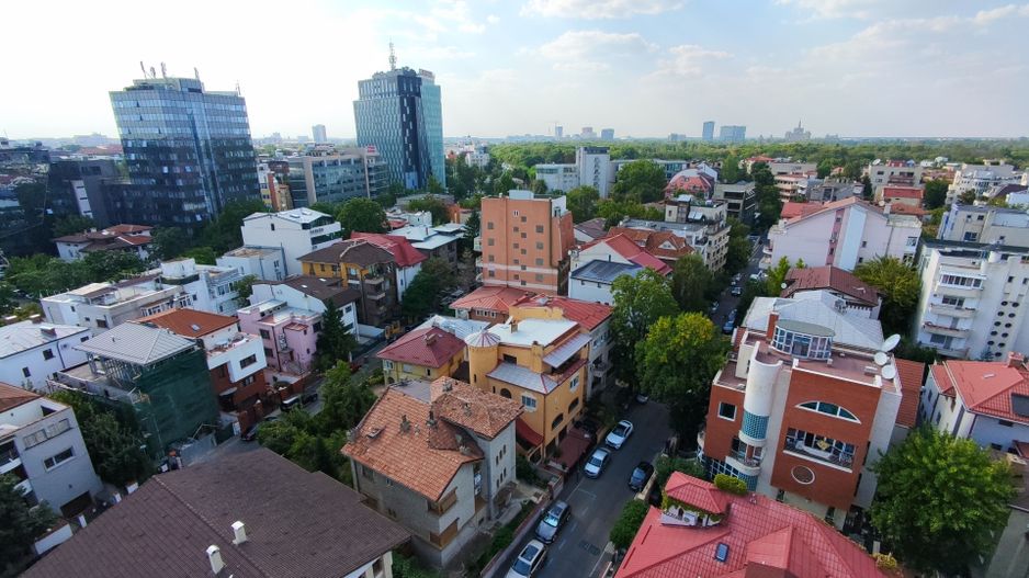 3 apartamente in Vila Primaverii 300 mp utili teren 250 mp - Poză 1