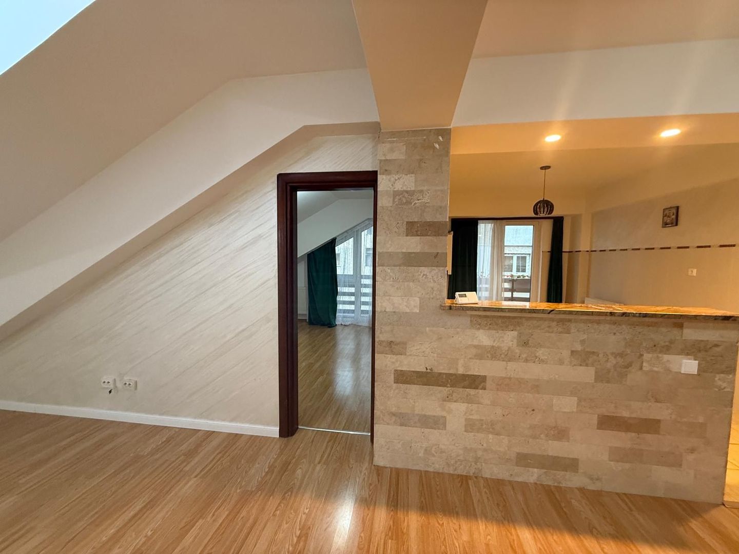 APARTAMENT 2 CAMERE  | 80 MP | 300 EURO | RĂDĂUȚI - Poză 12