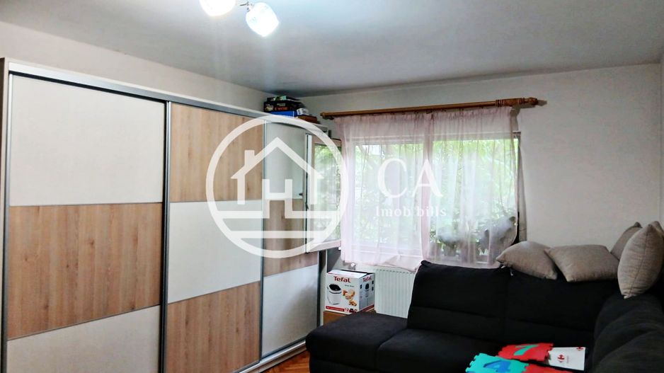 Apartament de vanzare cu 4 camere in Rogerius, Oradea - Poză 2