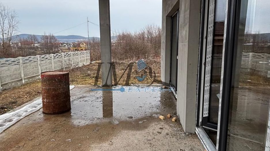 Casa de vanzare la rosu in zona Roica cartier Micesti Alba Iulia - Poză 9