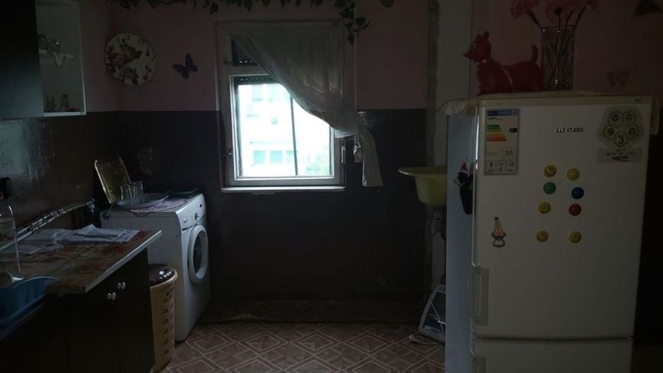Apartament cu 3 camere de vanzare - Poză 1