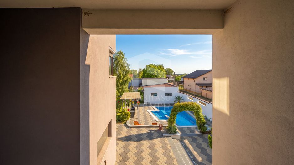 Vilă 342 mp cu piscină și 800 mp teren / 4 dormitoare / Pleașa - Poză 44