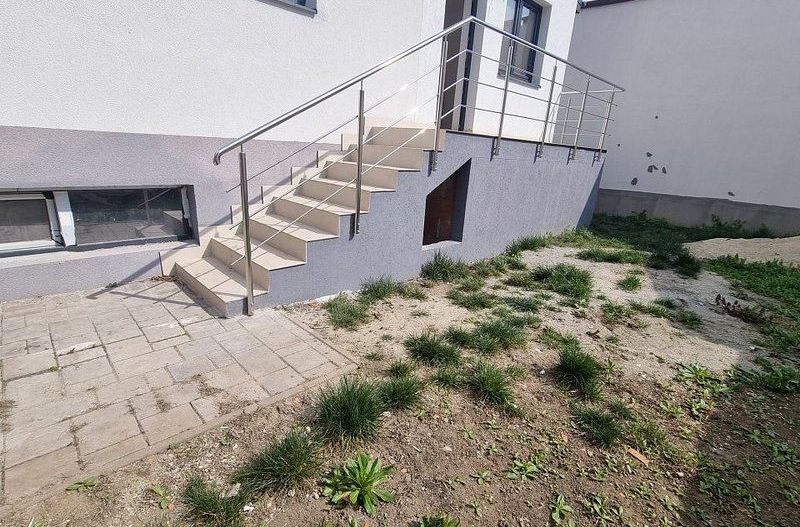 Apartament 3 camere si curte proprie aprox 80 mp biserica Bazilescu - Poză 9