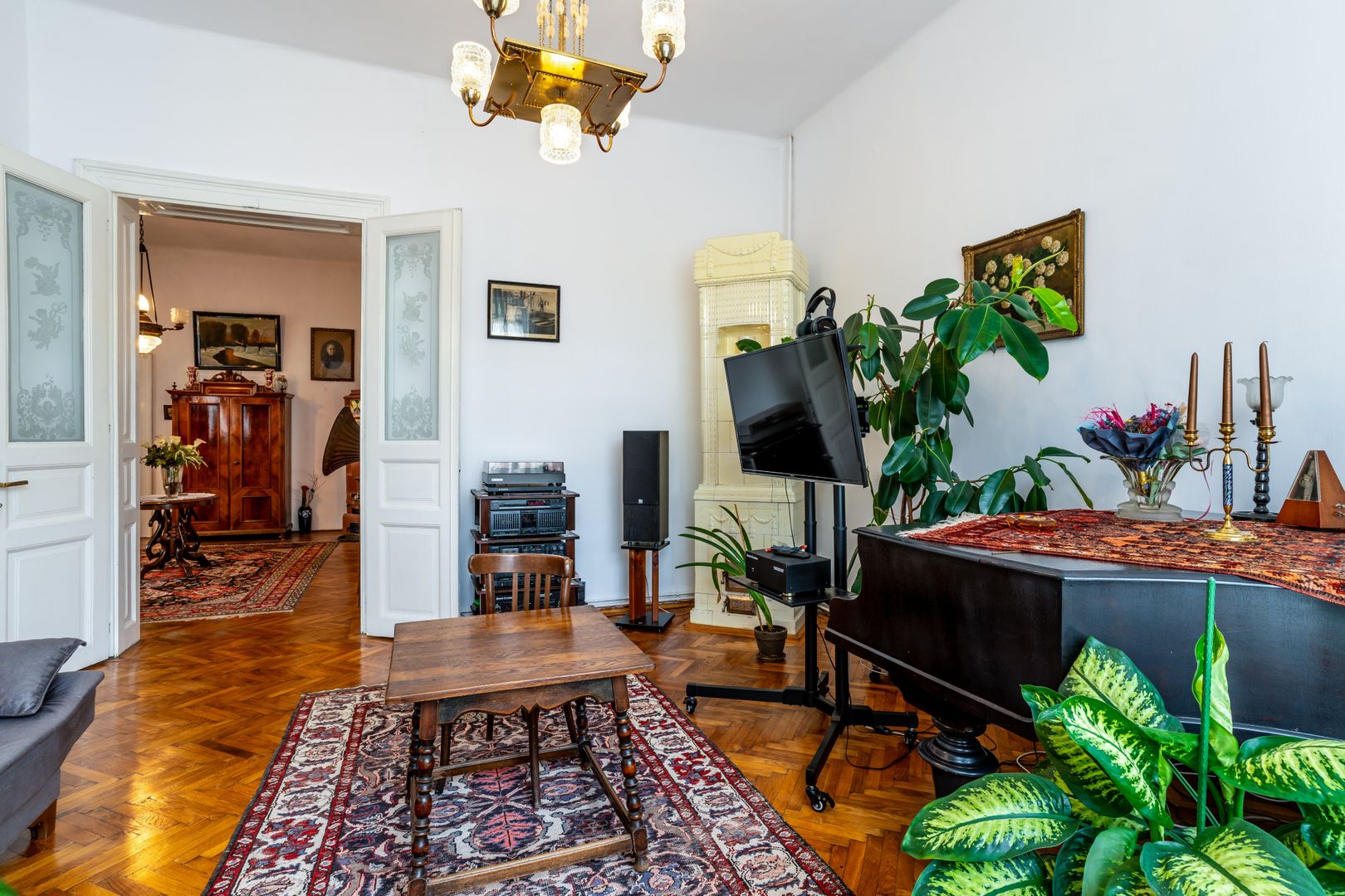 Vila interbelica in Andrei Muresanu - Poză 1