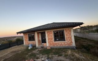 Casă de vânzare 4 camere, 92,8 mp util, Tomesti, Iasi - în curs de finisare, cu beci - Poză 1
