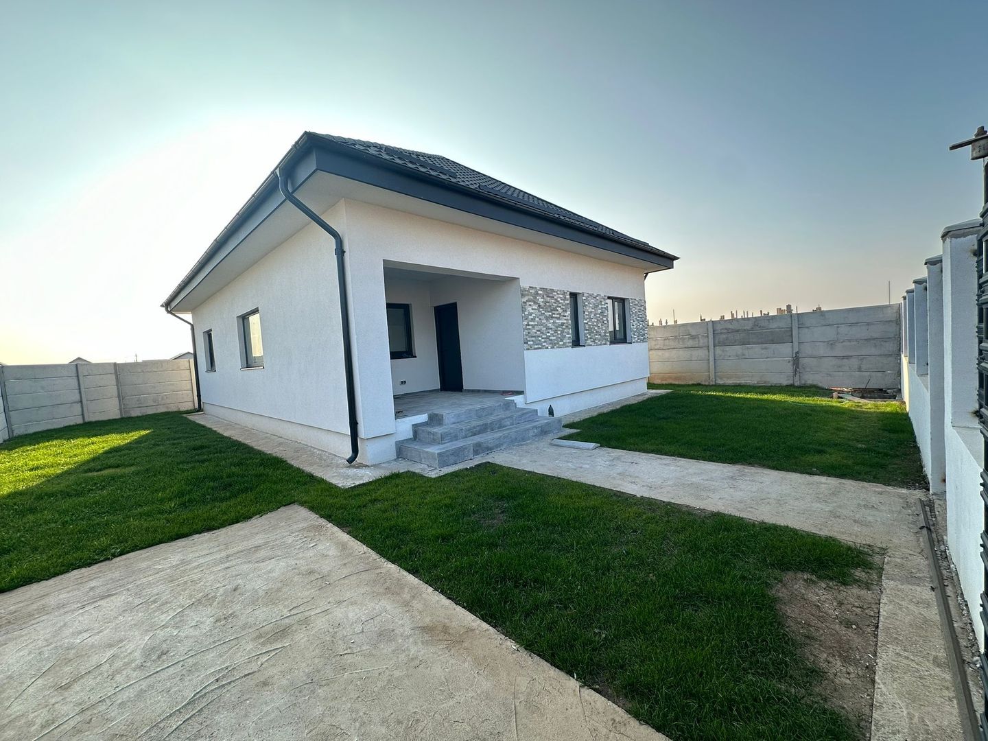 Casă Nouă în Pantelimon – Confort Modern pe un Teren Generos - Poză 1