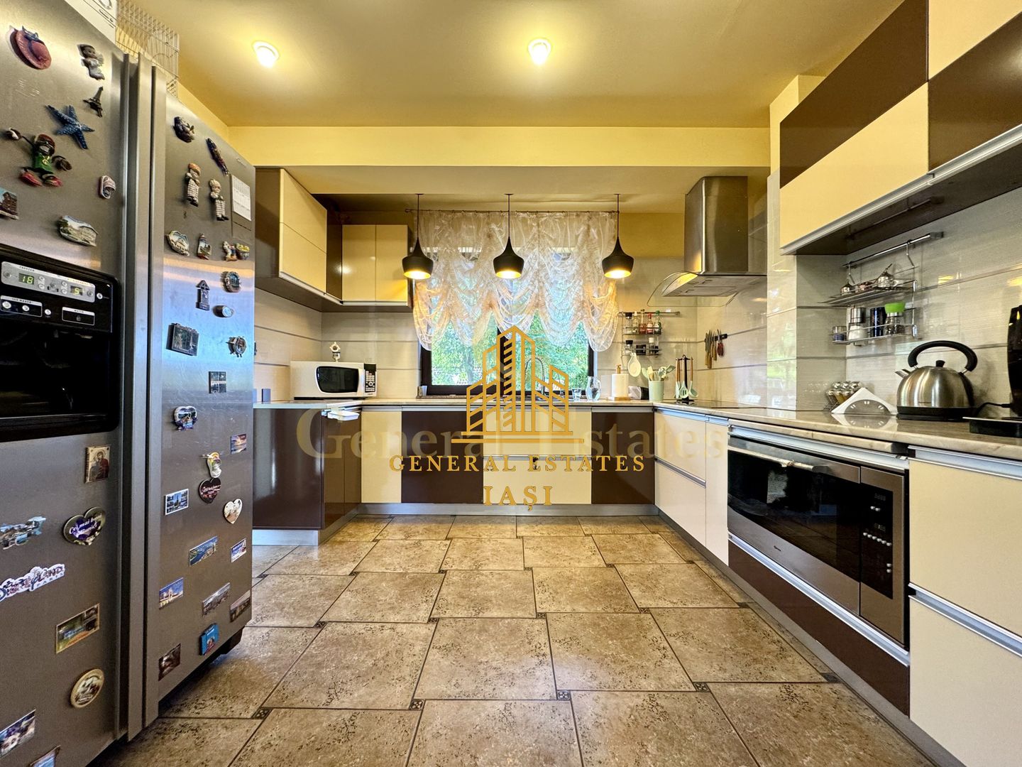 Vânzare Casă D+P+E - Full echipată în Bucium, Plopii fară soț - Poză 13