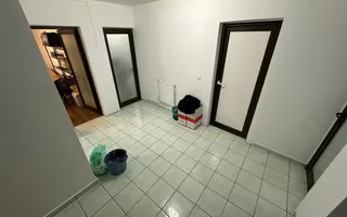 Cladire pretabila spațiu birouri/ clinica - Poză 17