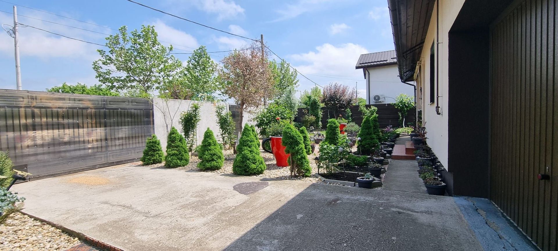 Parter cu structură pentru etaj, curte amenajată și organizare impeca - Poză 51
