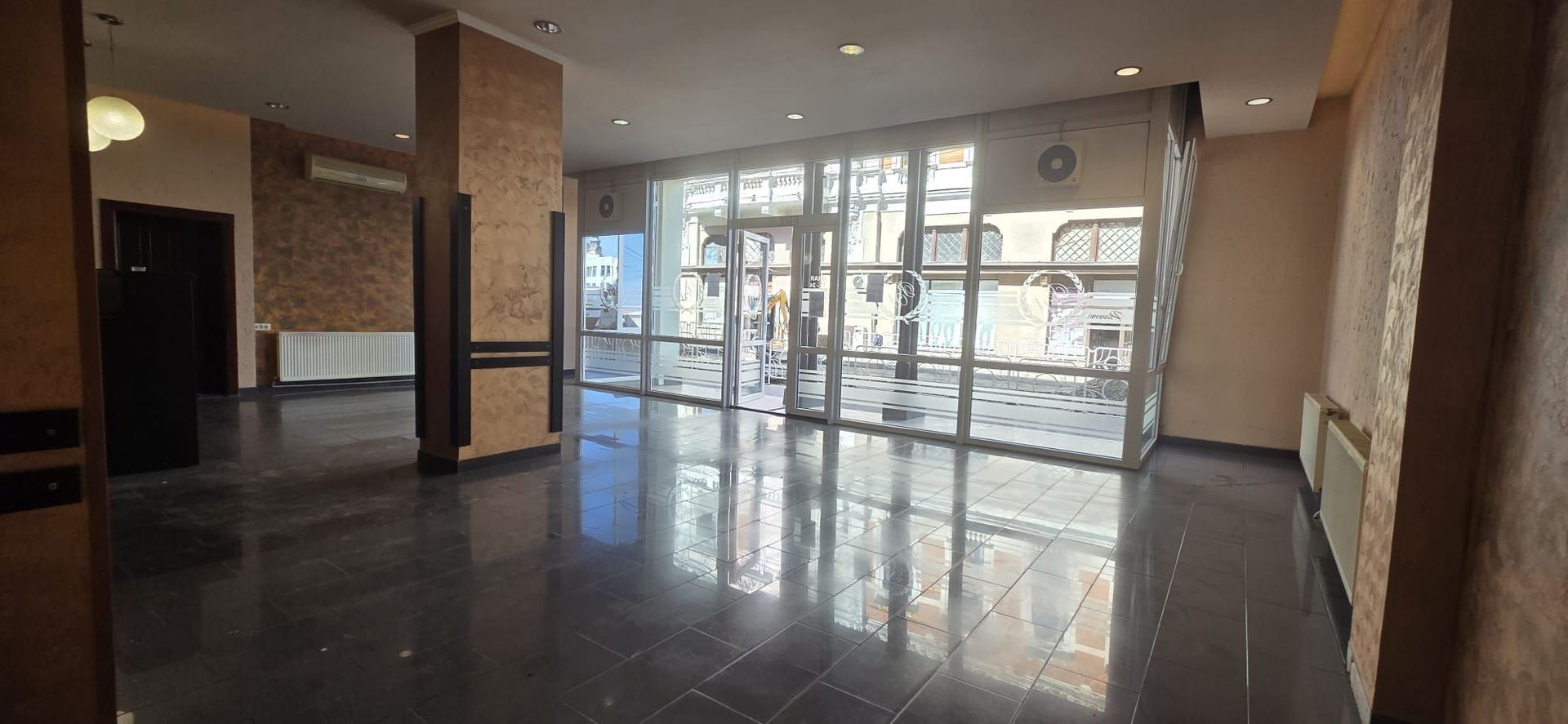 Spatiu comercial de inchiriat – fosta Pizzeria Unirii, Lugoj - Poză 8