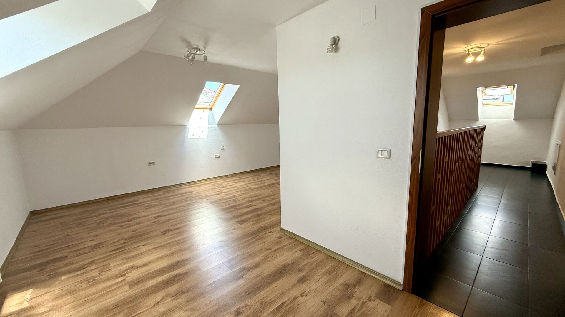 IMOBIL CU MULTIPLE DESTINATII - Poză 16