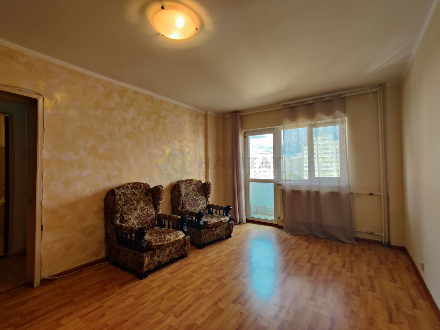 Locatie excelenta, la cateva minute de metrou si centre comerciale - Poză 3