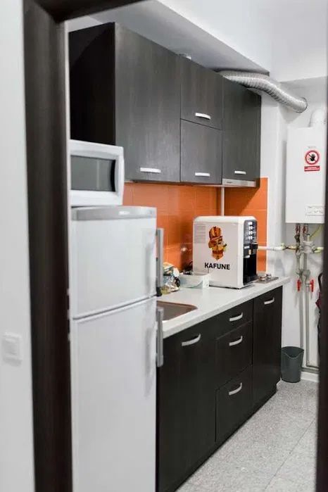 APARTAMENT 5 CAMERE BLOC NOU METROU 1 MAI - Poză 5