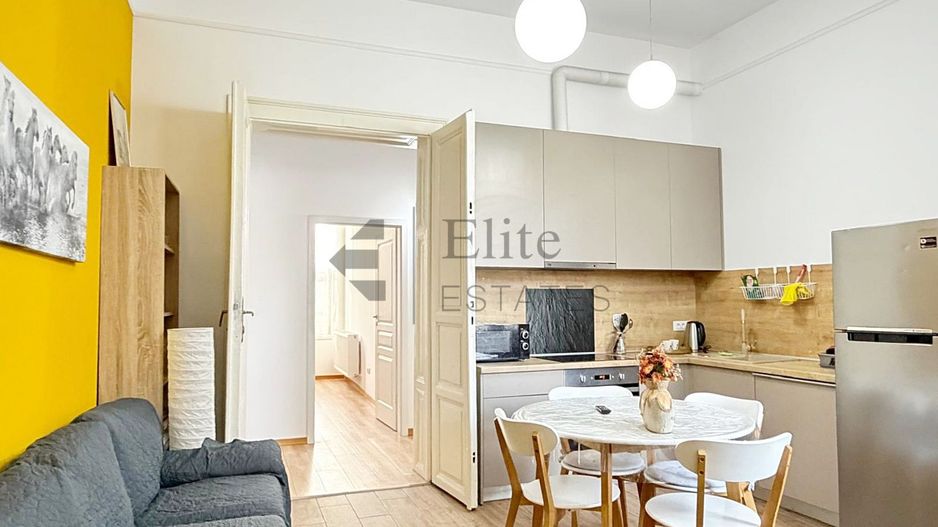 Apartament ultracentral cu 3 camere in Piata Unirii - Poză 1