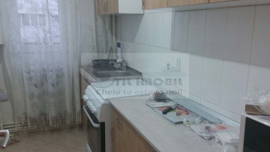 Apartament decomandat cu 3 camere - Mircea cel Batran - 400 - Poză 7