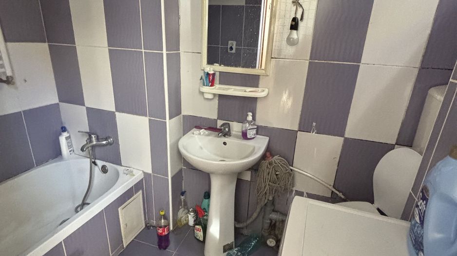 Apartament cu o camera generos zona Dimbovita - Poză 8