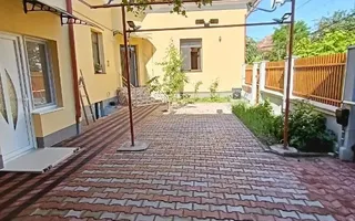 Casă 5 camere, 3 bai,2 bucătării, 200 mp utili, 370 mp teren - Poză 15