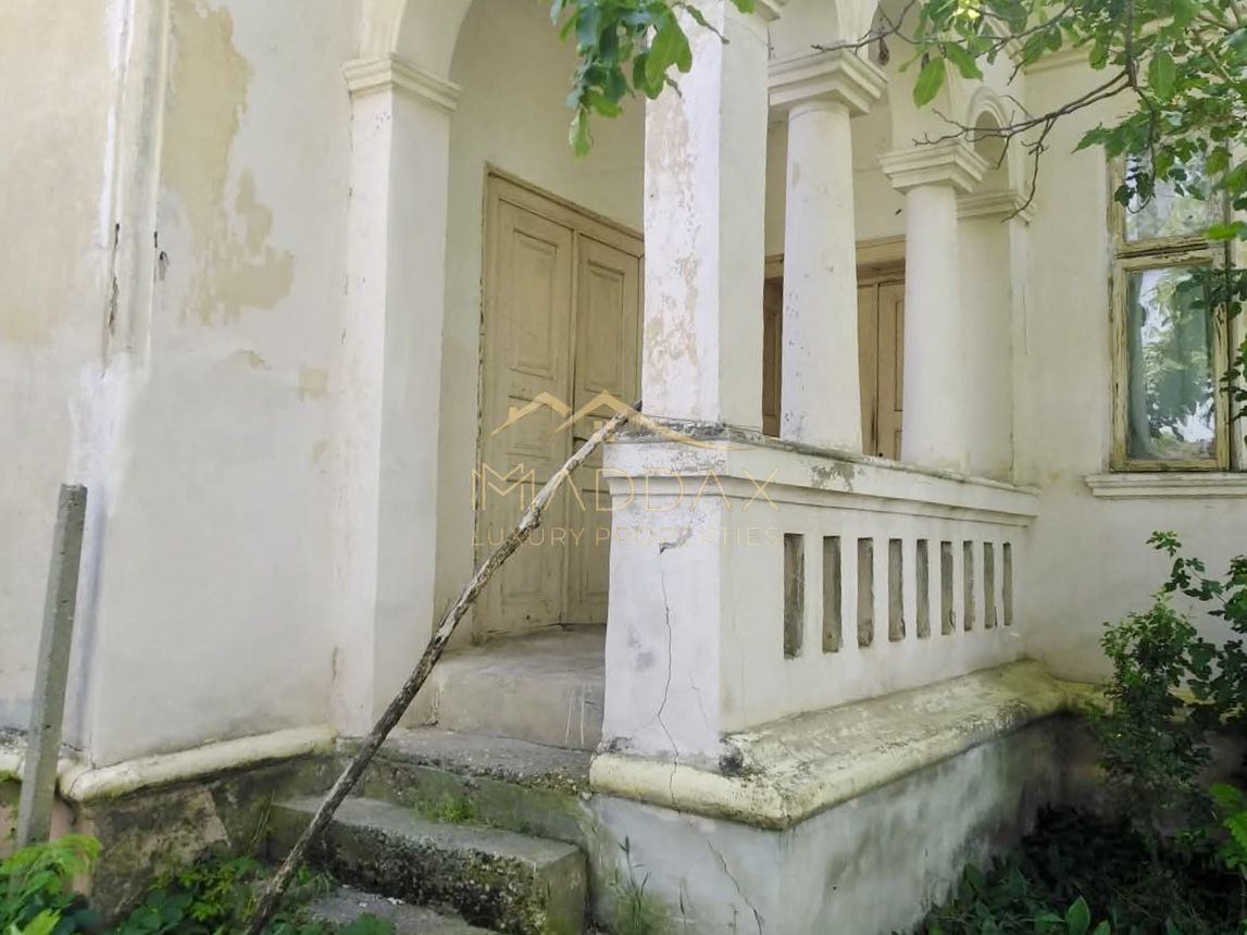 Casa traditionala cu potential**Teren 1712 MP**in Centrul IANCA //OLT - Poză 2
