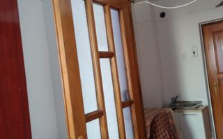 EXCLUSIVITATE. Garsoniera confort 2, zona Scoala de Politie. - Poză 4