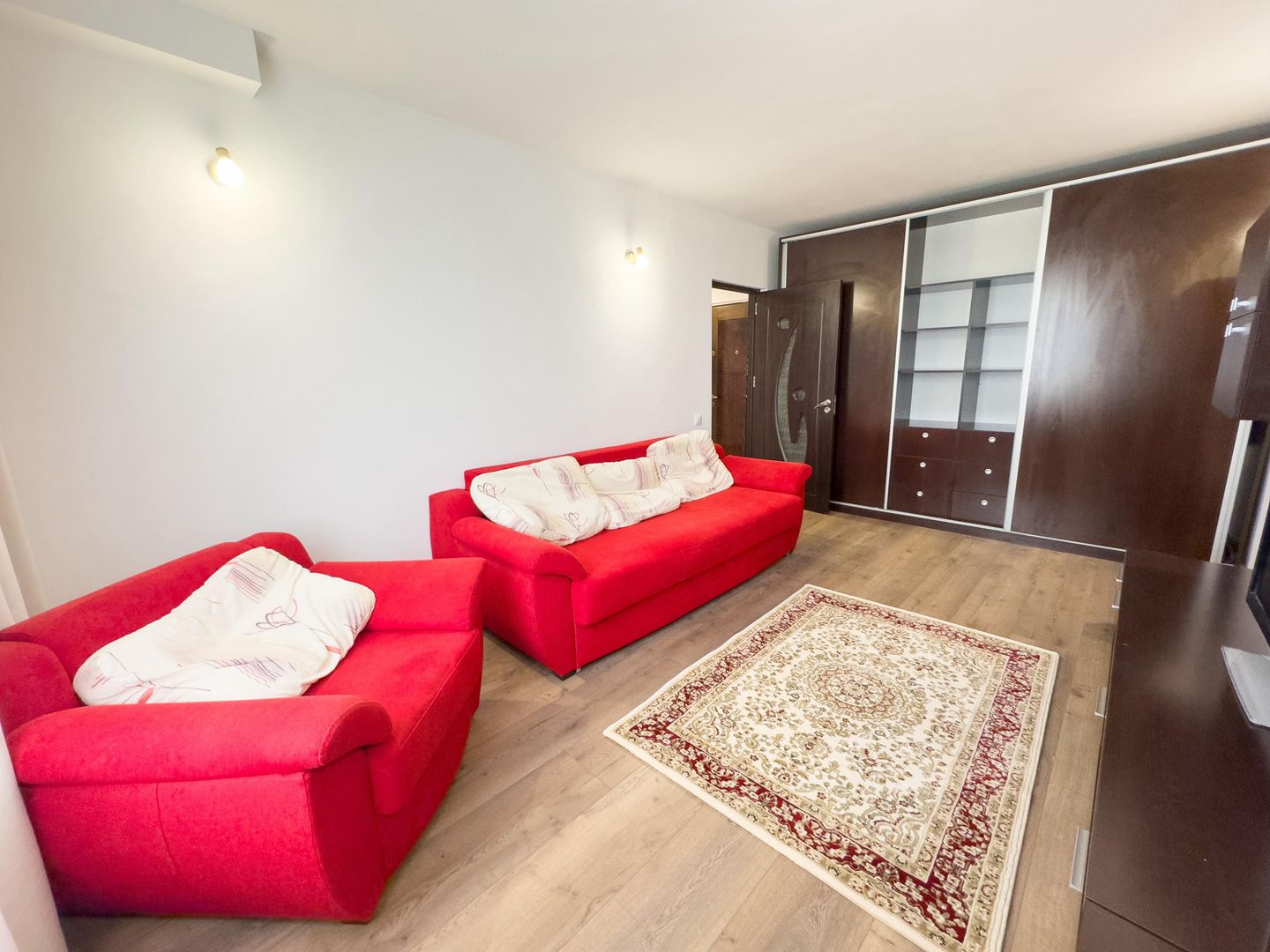 Apart 2 camere Lacul Tei facult constructii Alexandru cel Bun bloc 85 - Poză 3