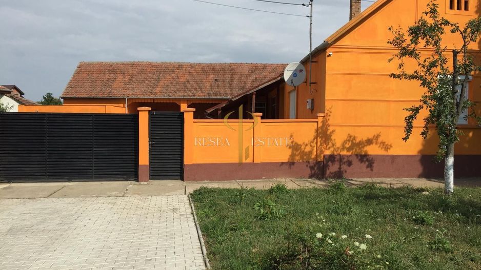 Casă individuală spațioasă, teren 3.628 mp – Pișchia - Poză 1