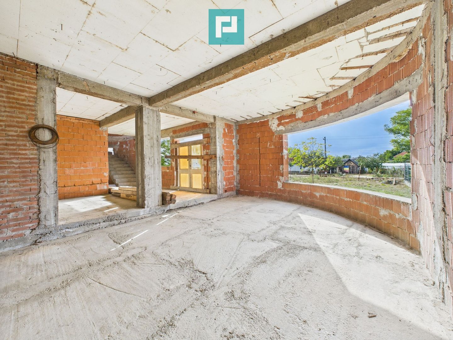 Casă la roşu S+P+1 în Bodrogu Nou - Poză 9