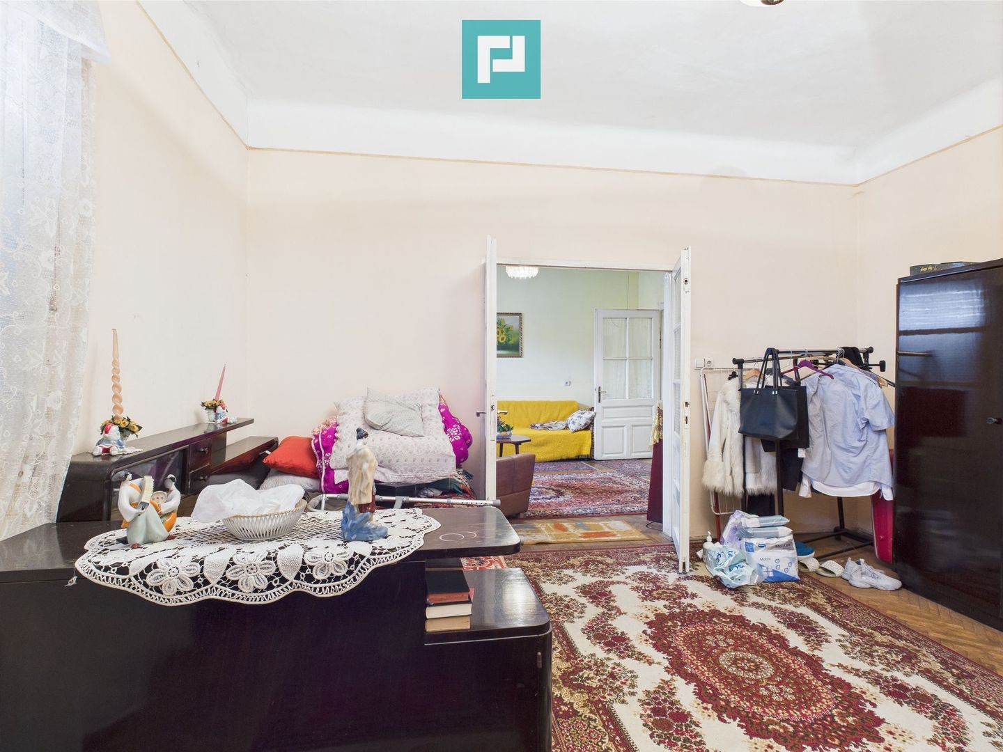 Casă cu 3 camere pentru investiții în Grădiște - Poză 11