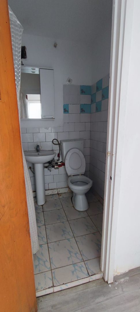 Apartament cu 3 camere ...Valea Oltului - Poză 9