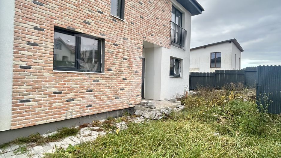 Casă individuală de vânzare în Chinteni - Poză 3